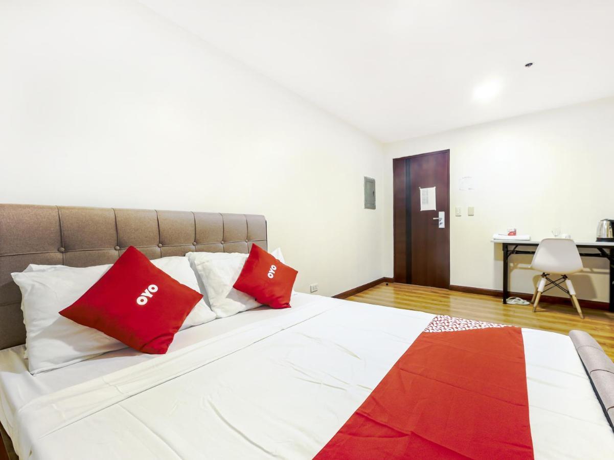 Vaccinated Staff - Oyo 837 Kysabel Hotel Paco المظهر الخارجي الصورة
