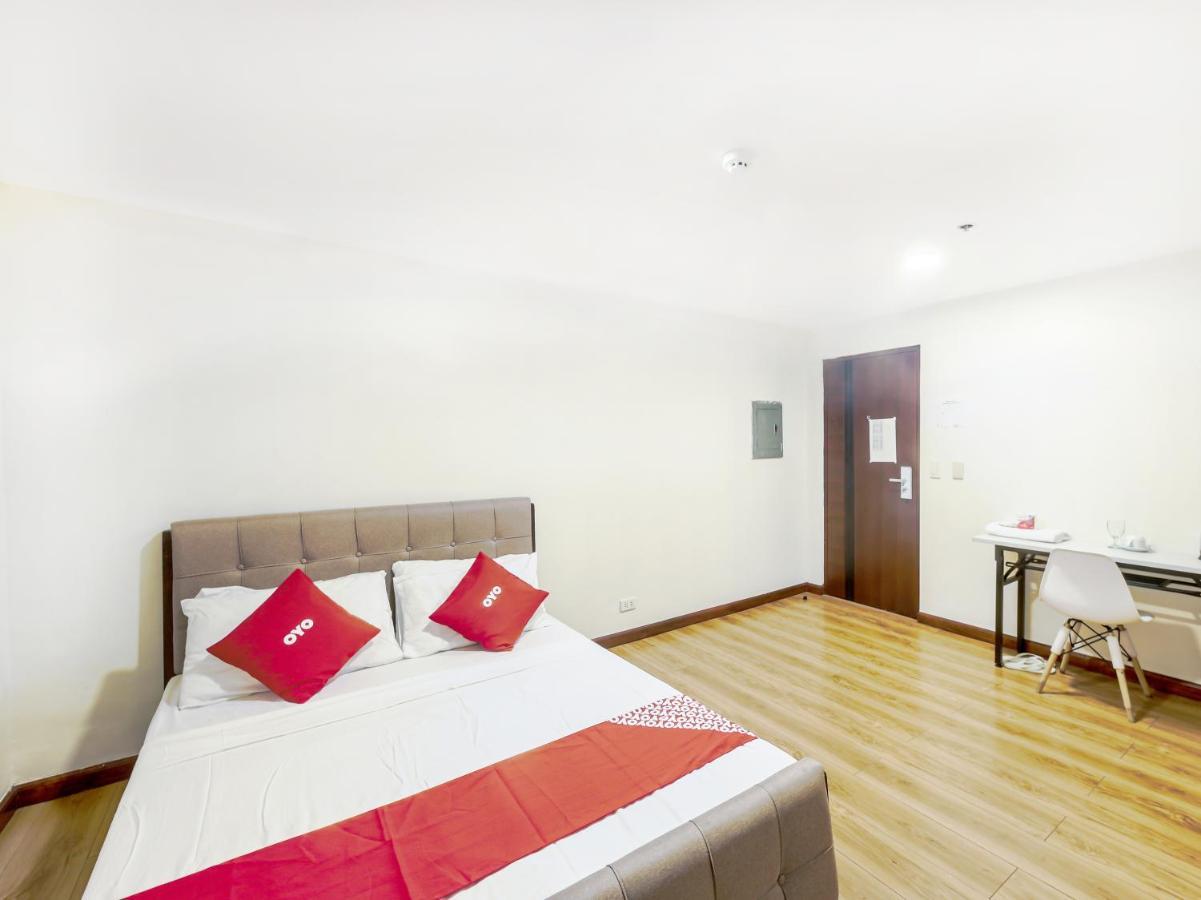Vaccinated Staff - Oyo 837 Kysabel Hotel Paco المظهر الخارجي الصورة