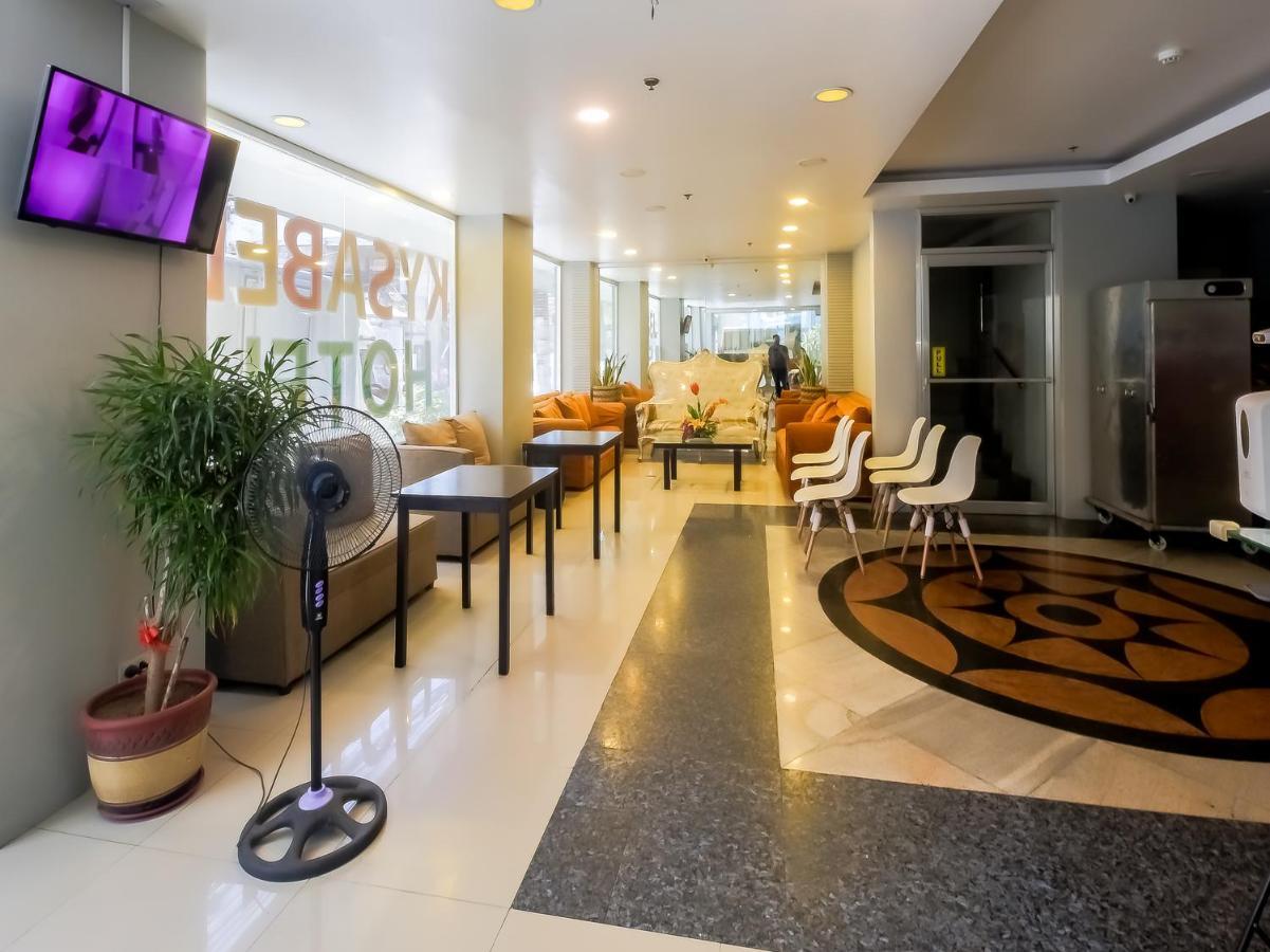 Vaccinated Staff - Oyo 837 Kysabel Hotel Paco المظهر الخارجي الصورة