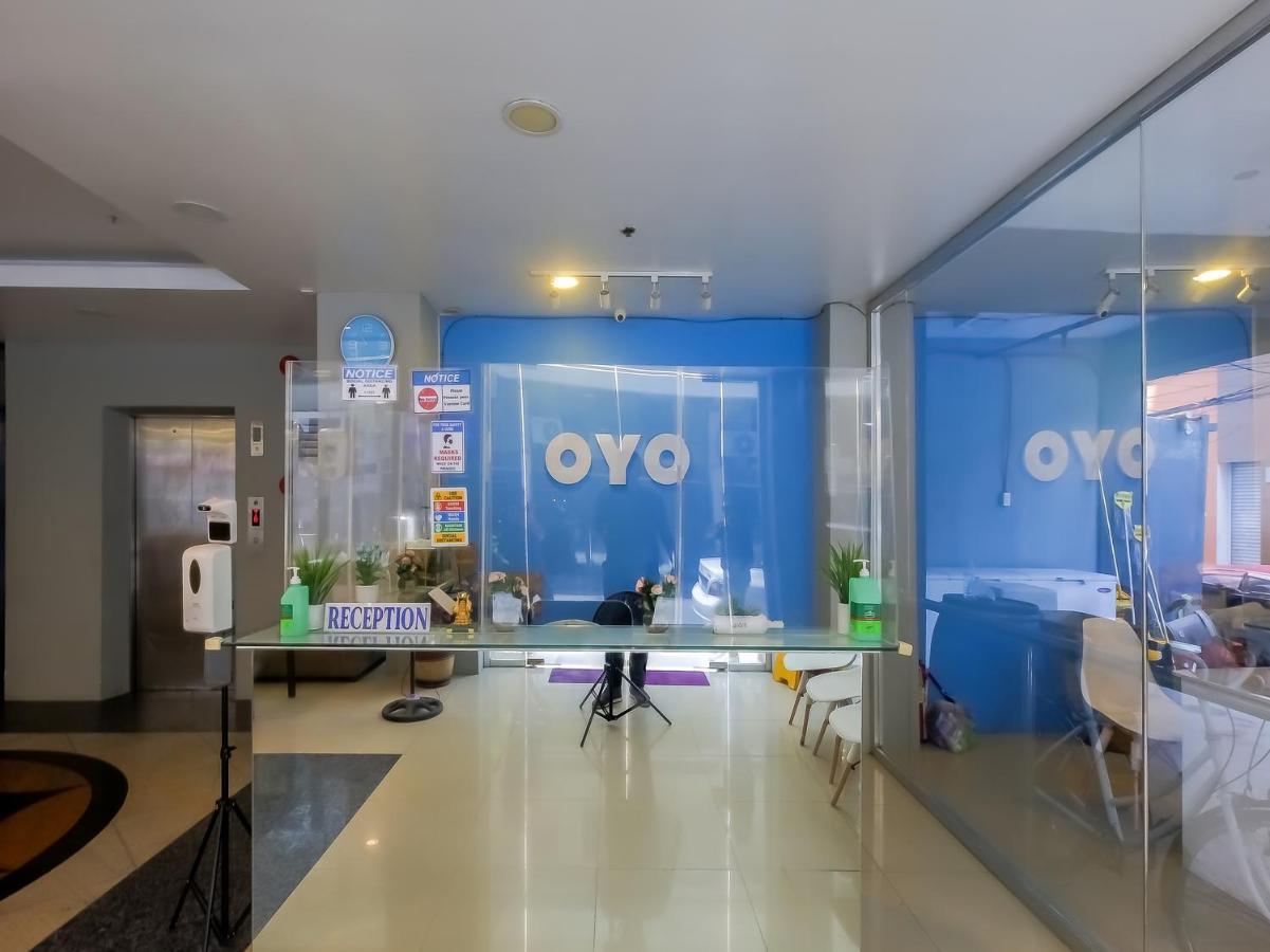 Vaccinated Staff - Oyo 837 Kysabel Hotel Paco المظهر الخارجي الصورة