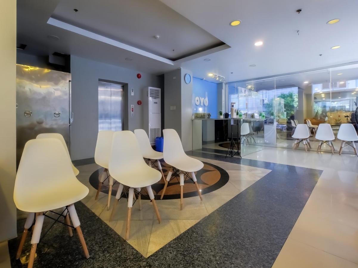 Vaccinated Staff - Oyo 837 Kysabel Hotel Paco المظهر الخارجي الصورة